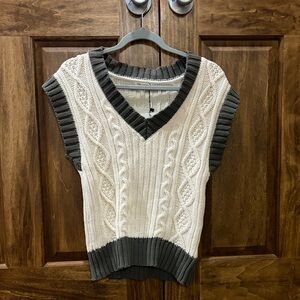 Tea n Rose V-Neck Cable Knit Sweater - White and Gray